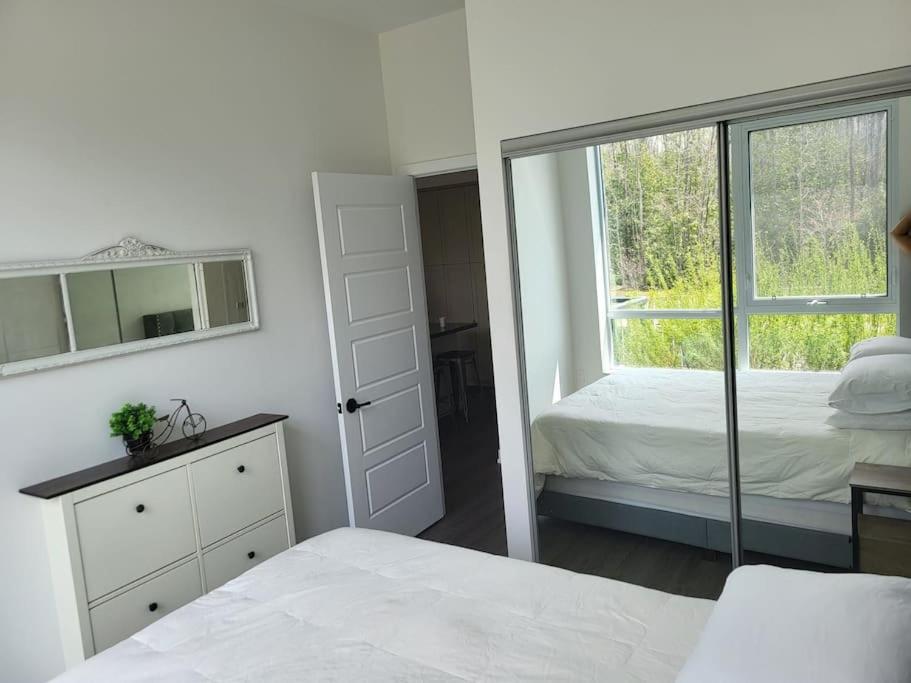 Cozy South View Suite Overlooking The Nature Trail Innisfil Εξωτερικό φωτογραφία
